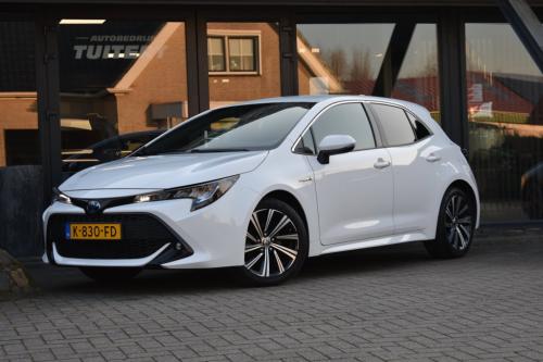 Toyota Corolla 1.8 hybrid dynamic | camera | apple carplay | android auto |