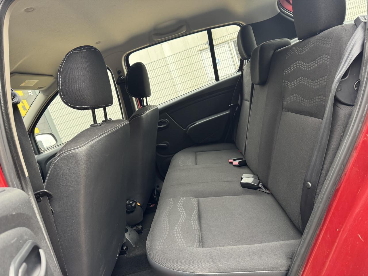 Dacia Sandero 1.6 MPI  Stepway 90 2010 Rood Airco Apk Nap