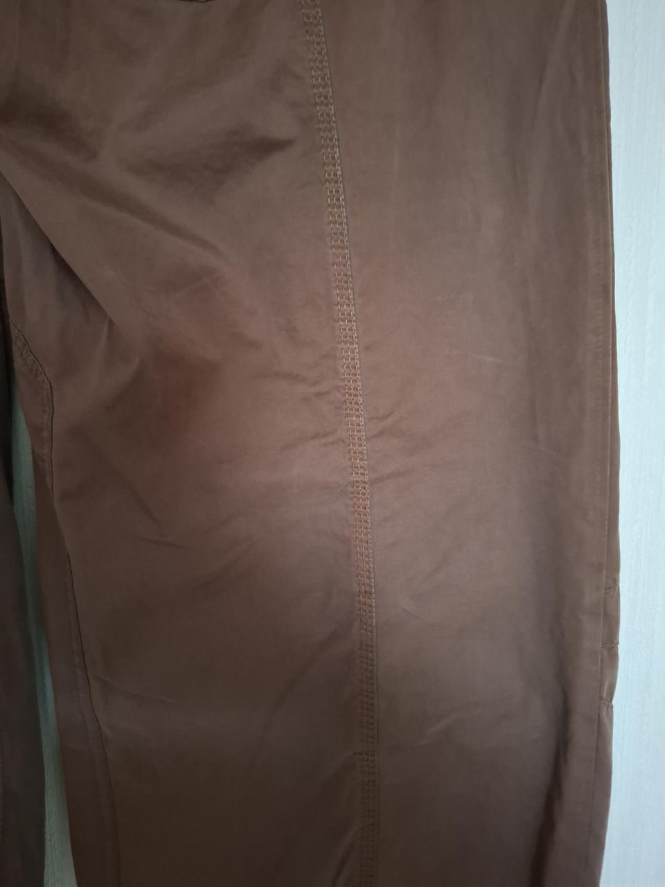 Didi broek met extra zakken en strikdetails. Bruin. Maat 44. Gedragen.