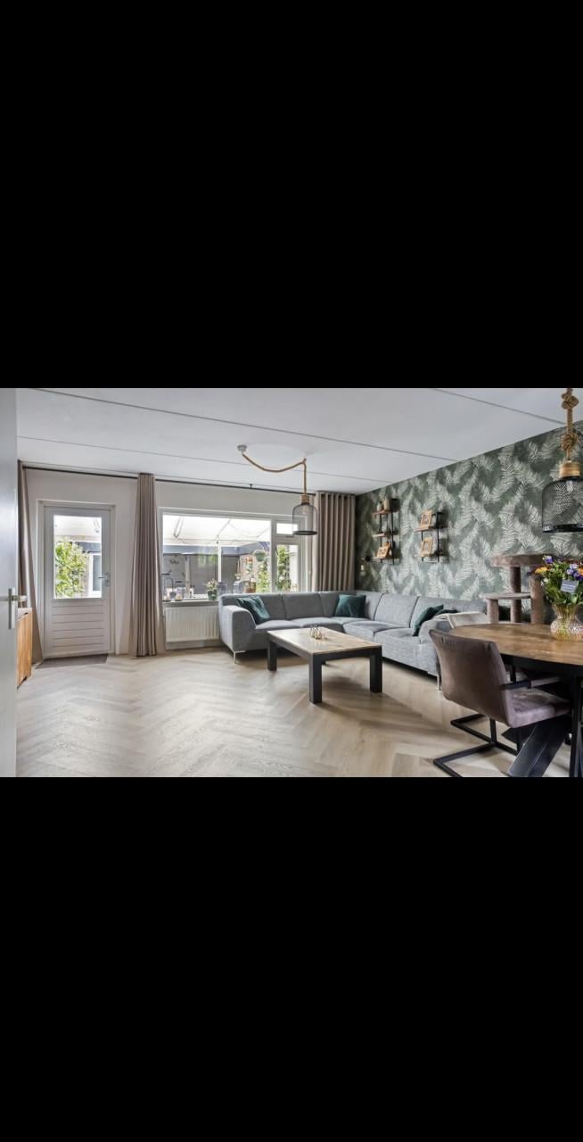 Instapklare woning, in de groene omgeving "Rivierenpark "