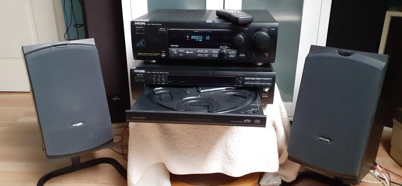Stereo set philips versterker- boxen-stands- 5 cd wisselaar a-bediening