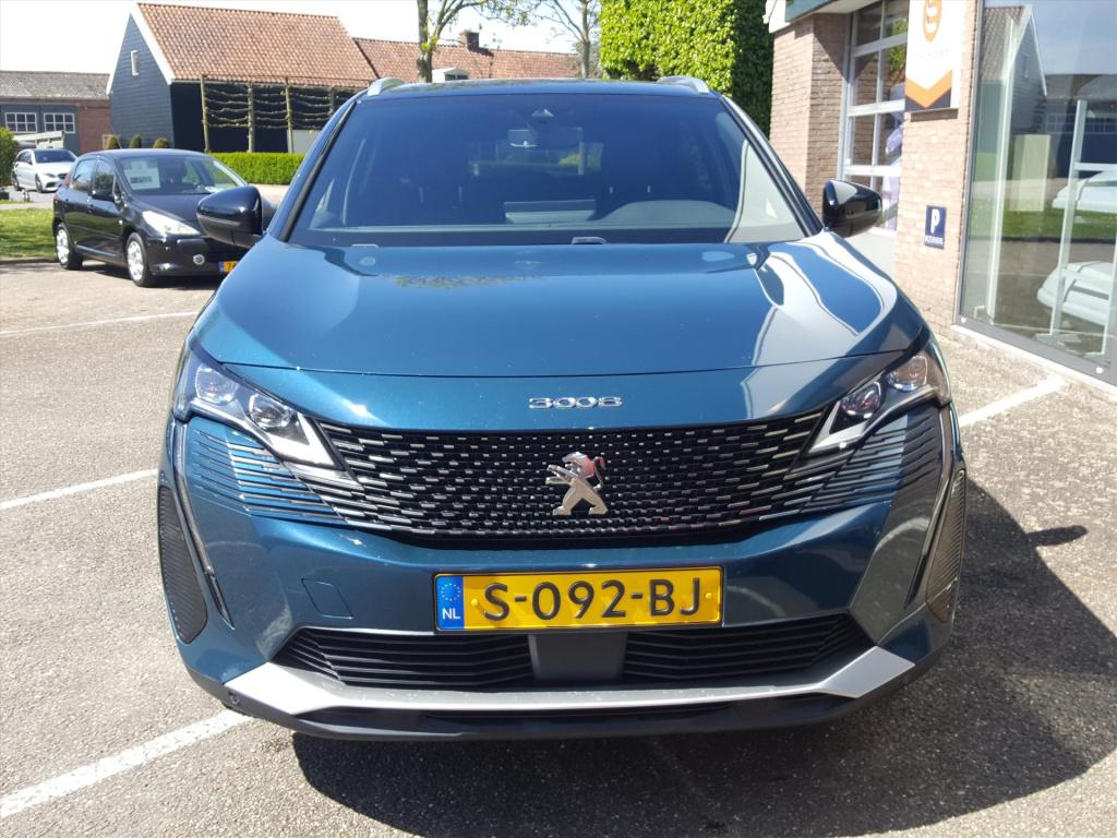 Peugeot 3008 gt 1.2-130pk automaat/eat8 navigatie| trekhaak | apple carplay