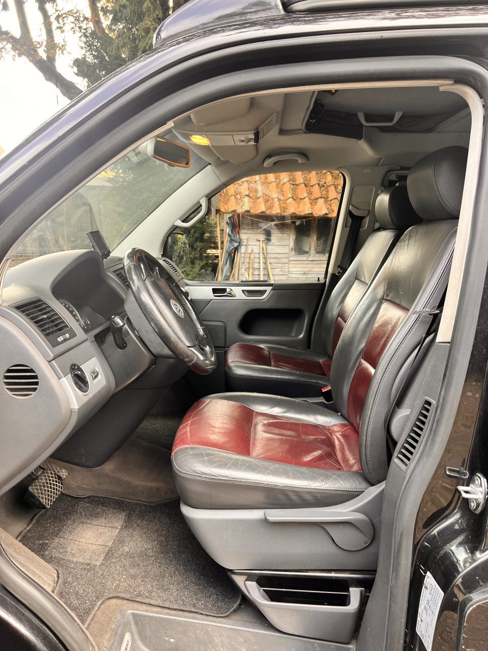 Volkswagen Multivan concert - Automaat- Leer - Kampeerauto