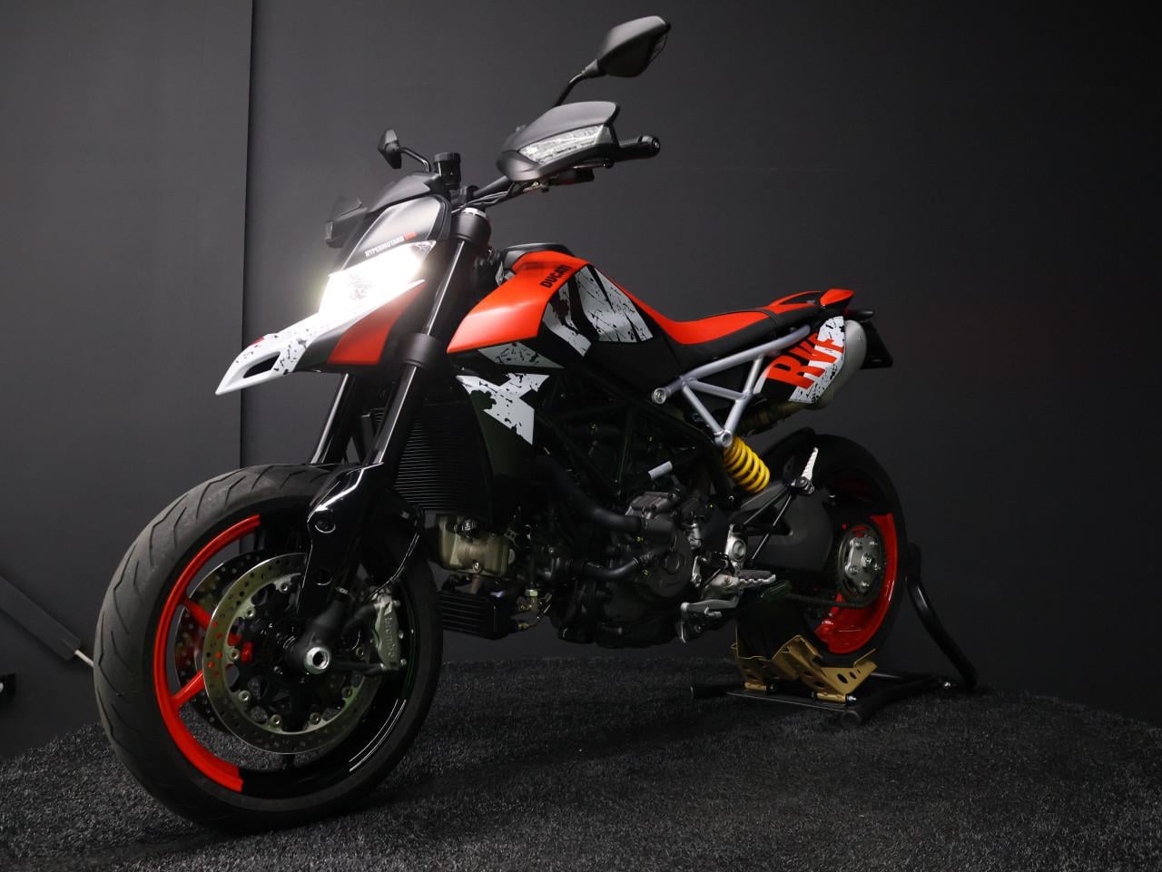 HYPERMOTARD 950 RVE | BTW Motor