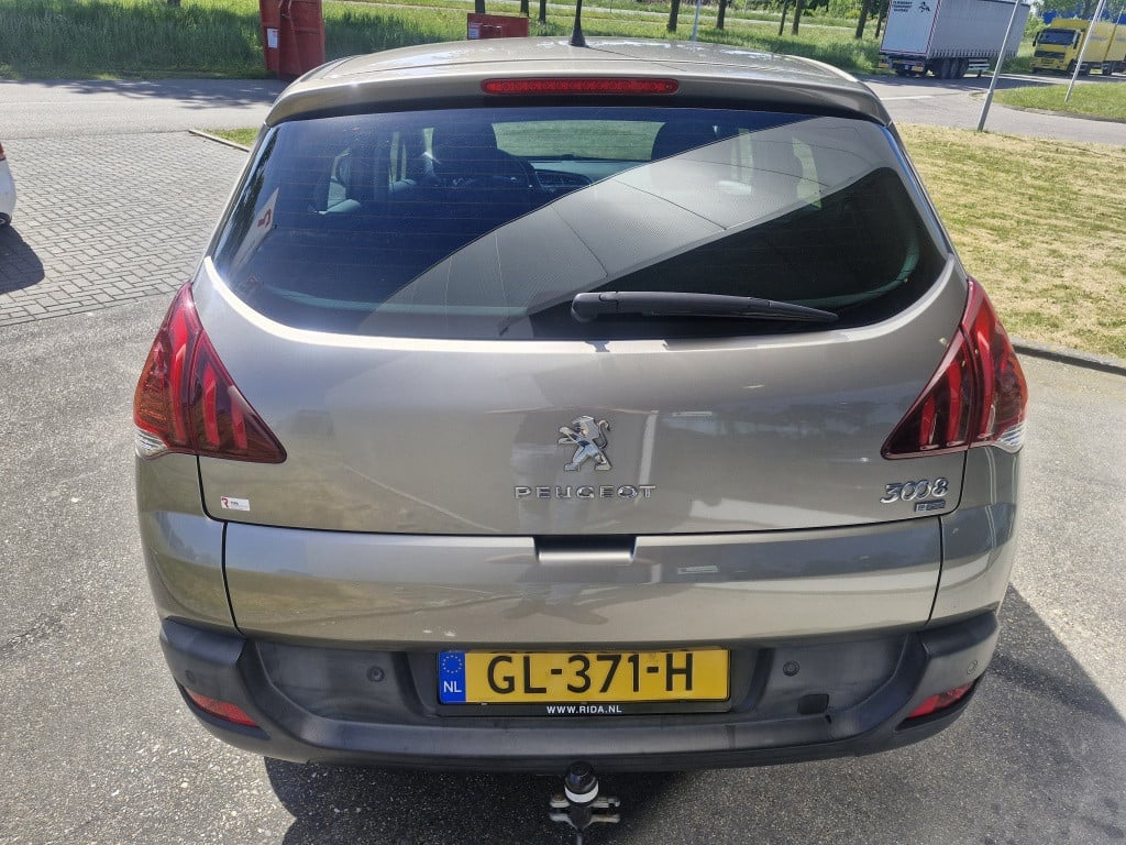 Peugeot 3008 1.6 e-hdi blue lease