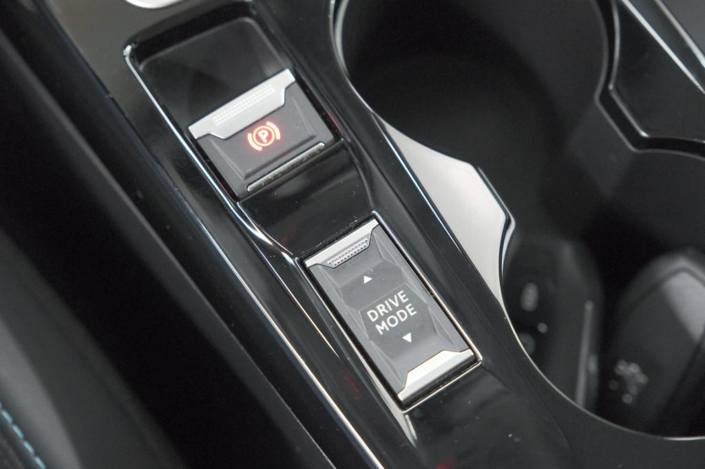 Peugeot 208 puretech 100 allure | trekhaak | camera | apple carplay | navig