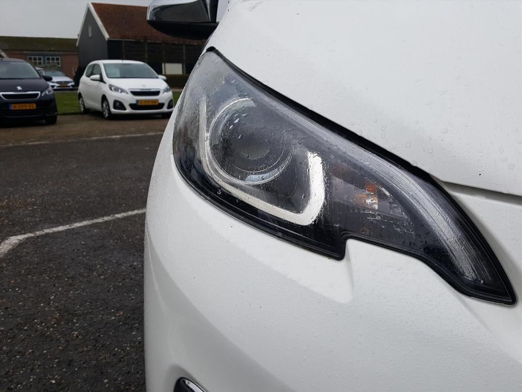 Peugeot 108 1.0 e-vti 72pk 3d allure navigatie via apple carplay & android 