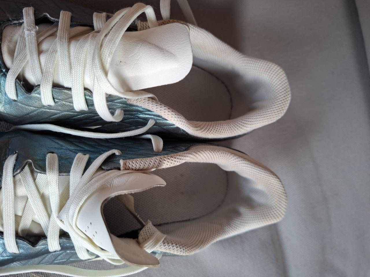 Voetbalschoenen maat 36.5