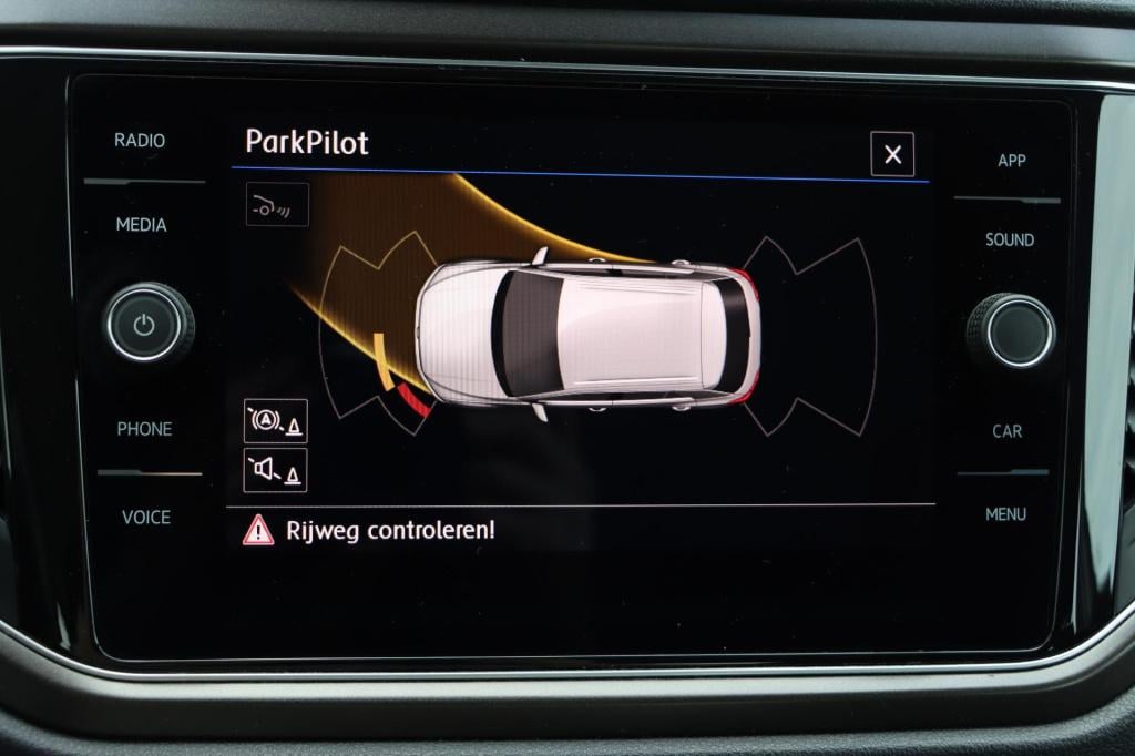 Volkswagen T-roc 1.0 tsi sport 115pk | stoel- en stuurverwarming | adaptive