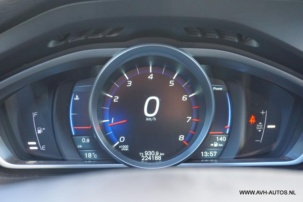 Volvo V40 1.6 t3 r-design