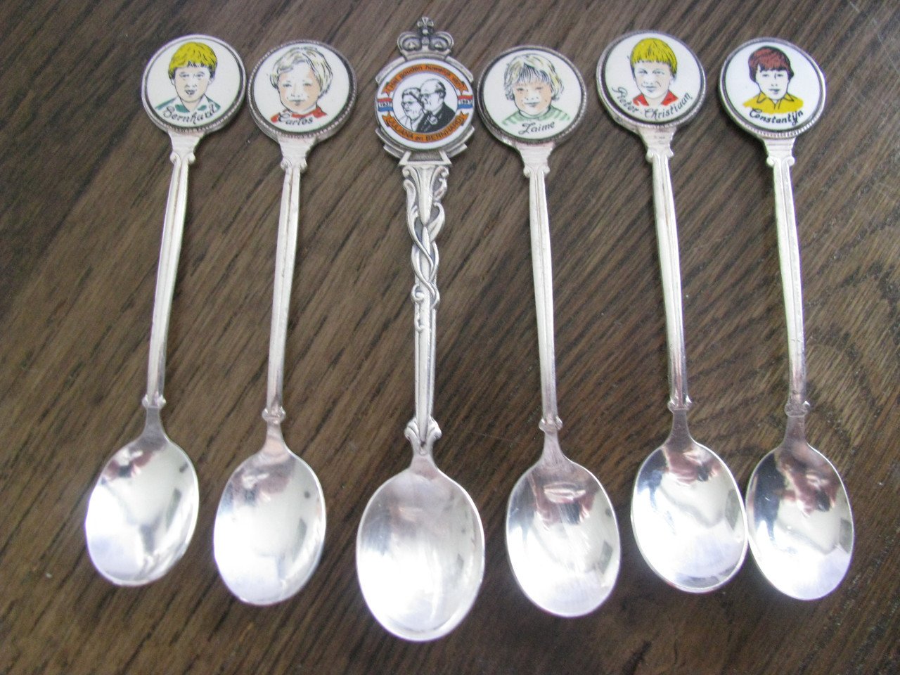 Theelepeltjes.