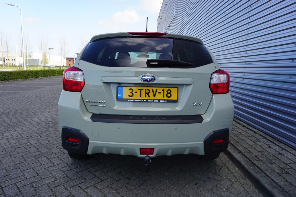 Subaru Xv 2.0i luxury awd airco / navi / cruise / camera / leder / parkeers