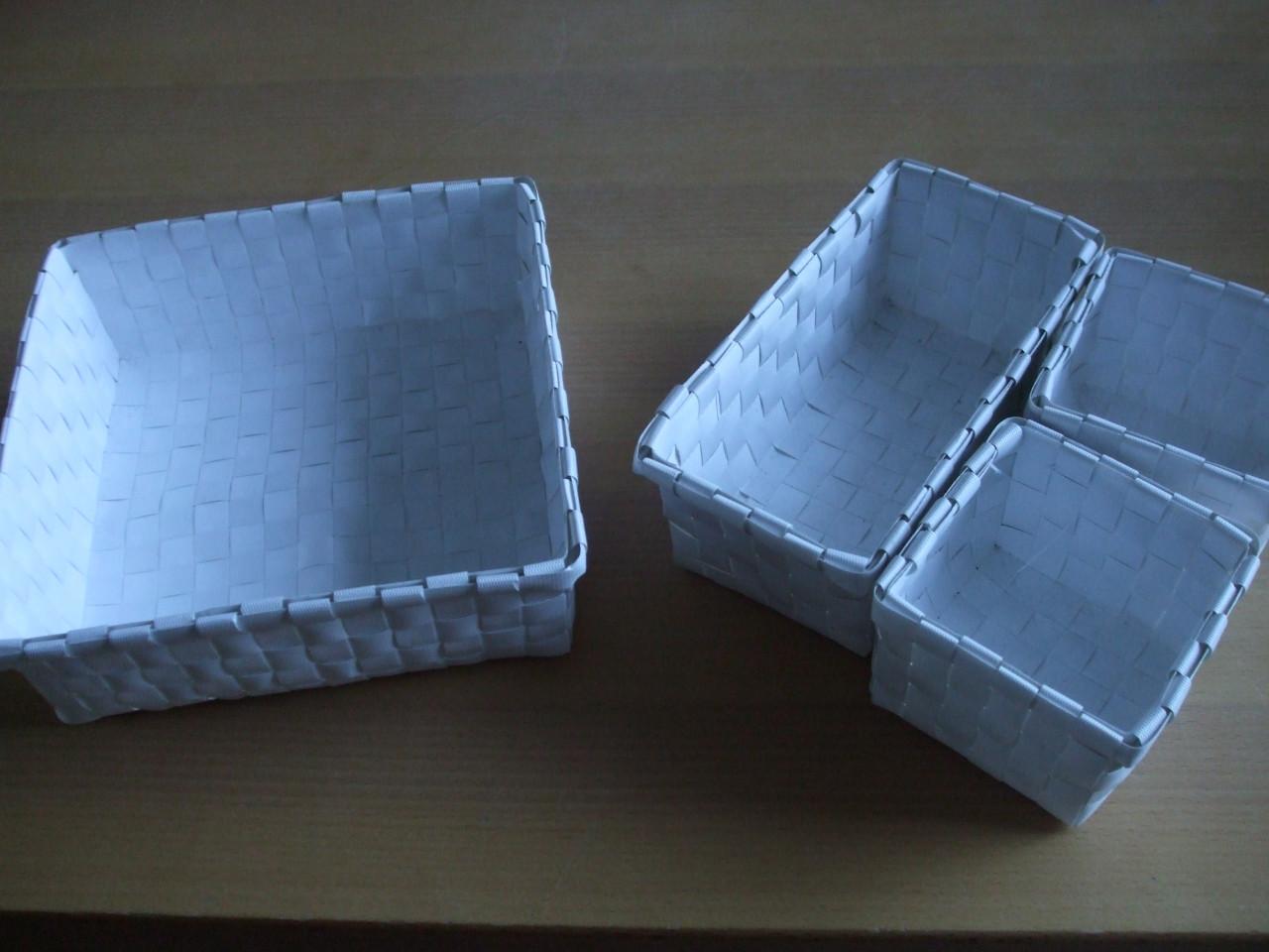 Te koop 2 x set van 4 mandjes.(nieuw).