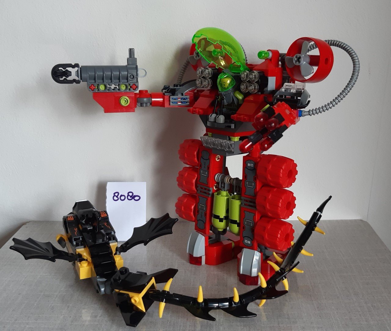Lego Atlantis 8080: undersea explorer:.Transformer + Minifiguur