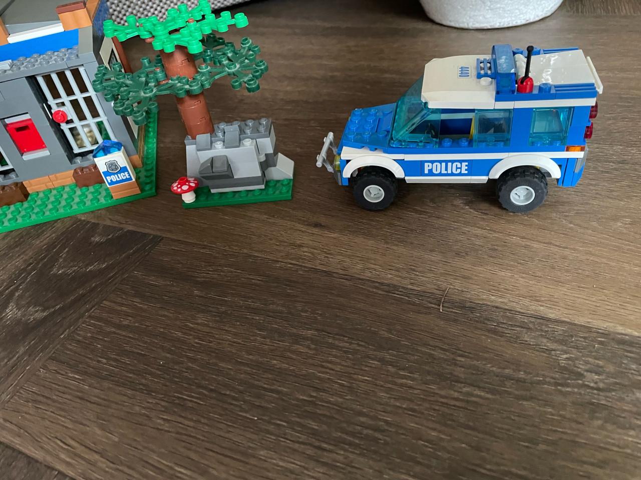 City lego: Forest police station 4440