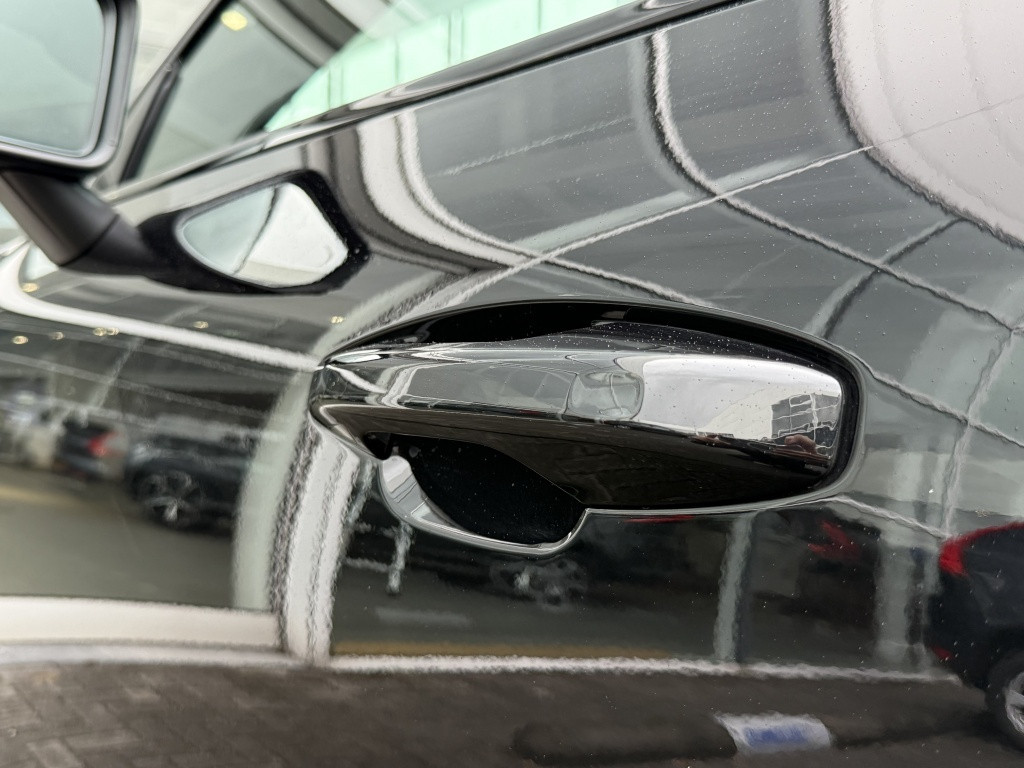 Volvo Ec40 extended ultra black edition ceramic coating+