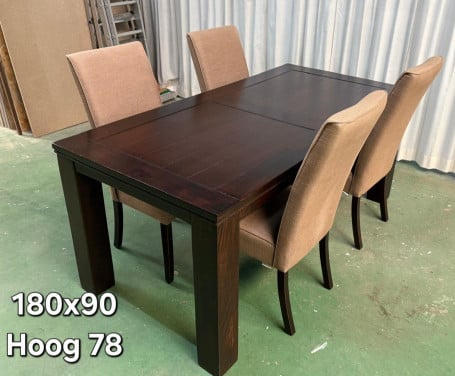 Koloniale eethoektafel, salontafel, tv kast