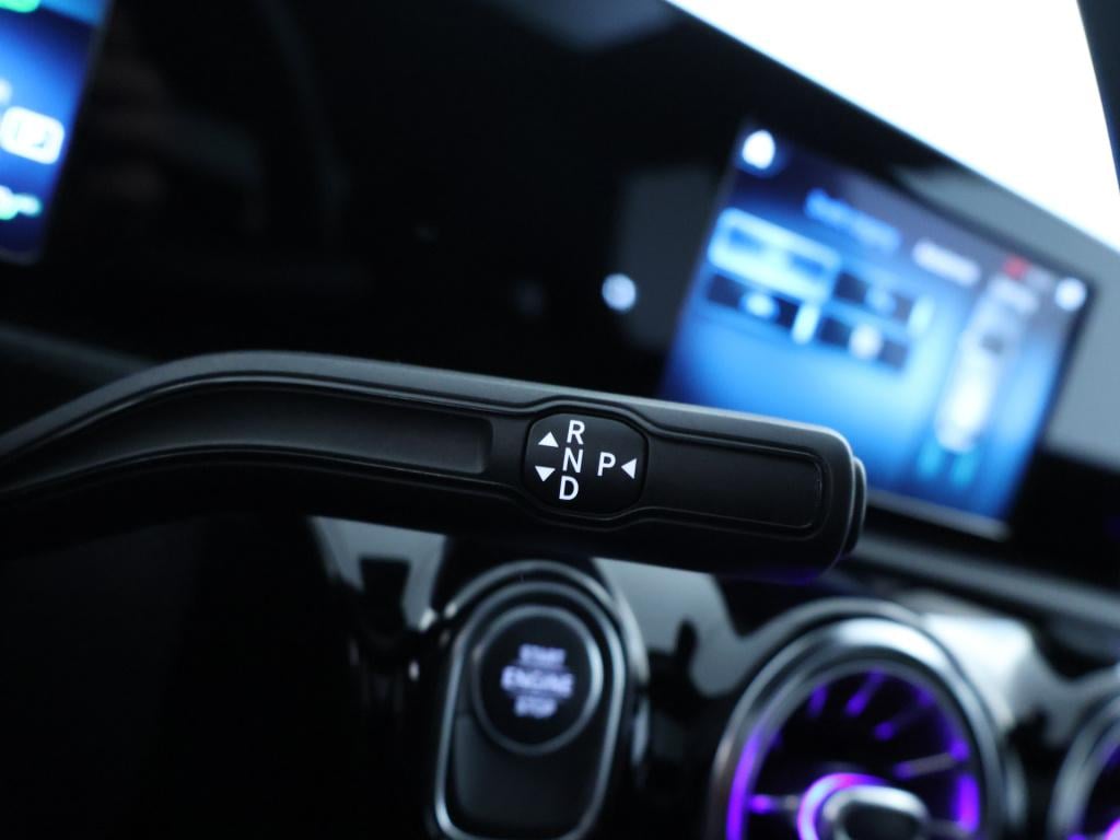 Mercedes-Benz A-Klasse 250 e premium plus | amg line | panoramadak | sfeerv