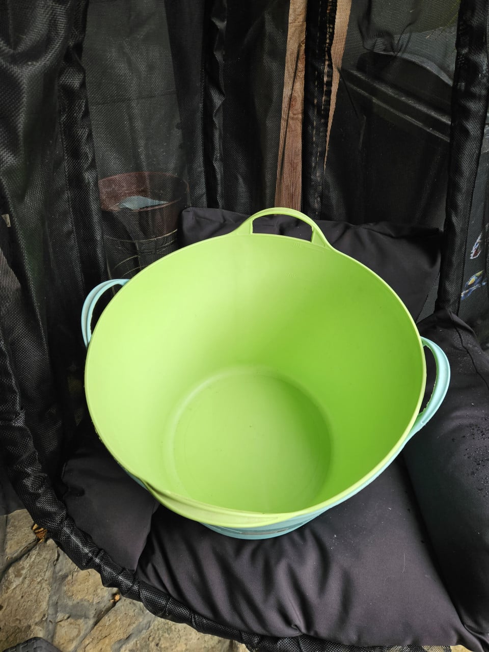 2 x grote flexibele wasmand samen 5 euro