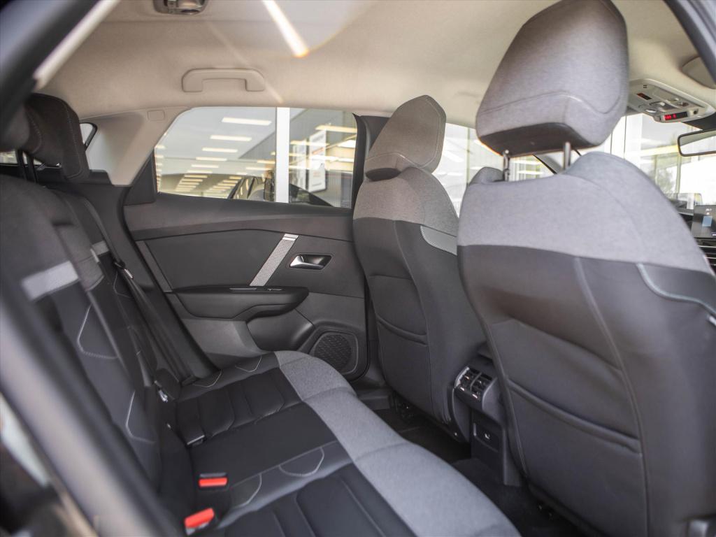 Citroen C4 1.2 puretech 130pk shine automaat | hud | camera | navigatie | p