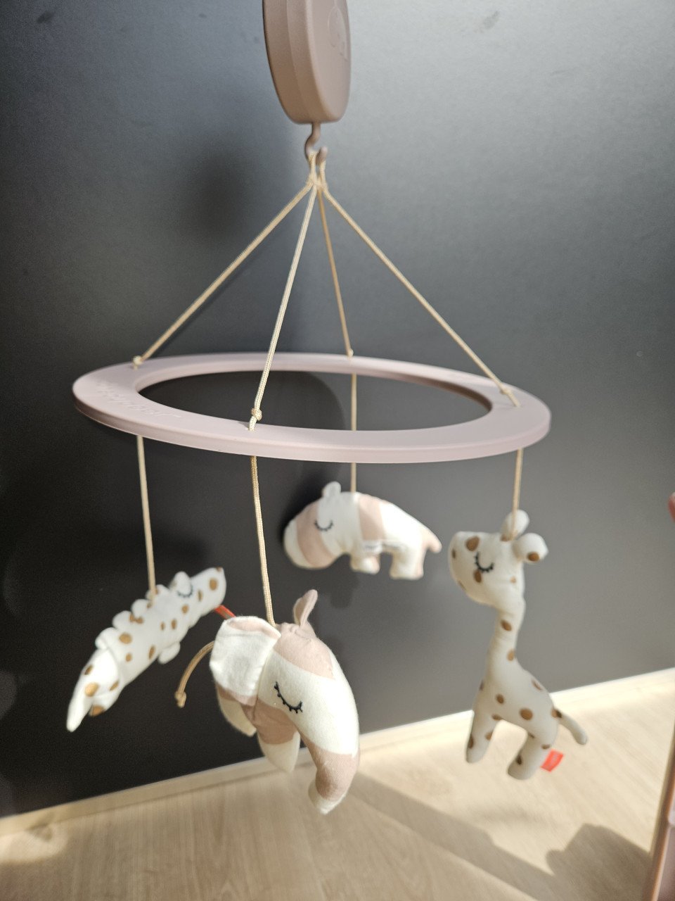 Muziekmobiel Done by Deer