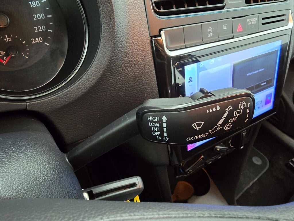Volkswagen Polo occasion 1.2 tsi met parkeercamera en carplay radio | tweed