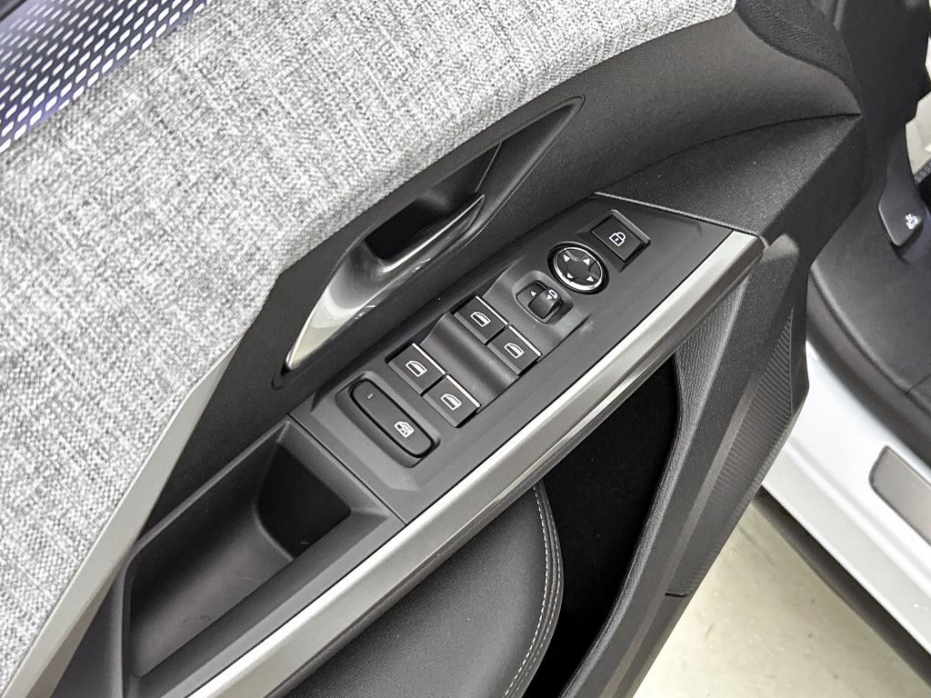 Peugeot E-3008 gt avantage 210 pk 73 kwh | trekhaak | 360 vision camera | w