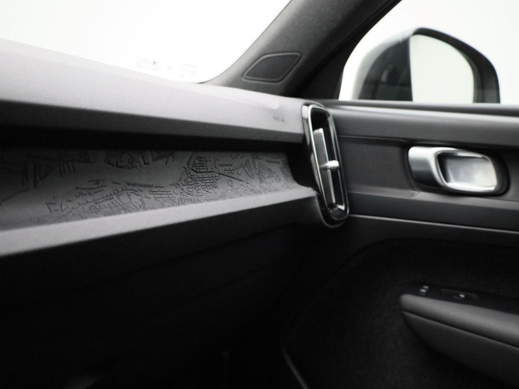 Volvo XC40 recharge core | automaat | apple carplay / android auto | virtua