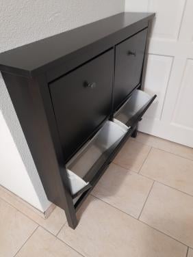 Schoenenkast 106 x 22 x 100,5 H ( in goede nette staat )