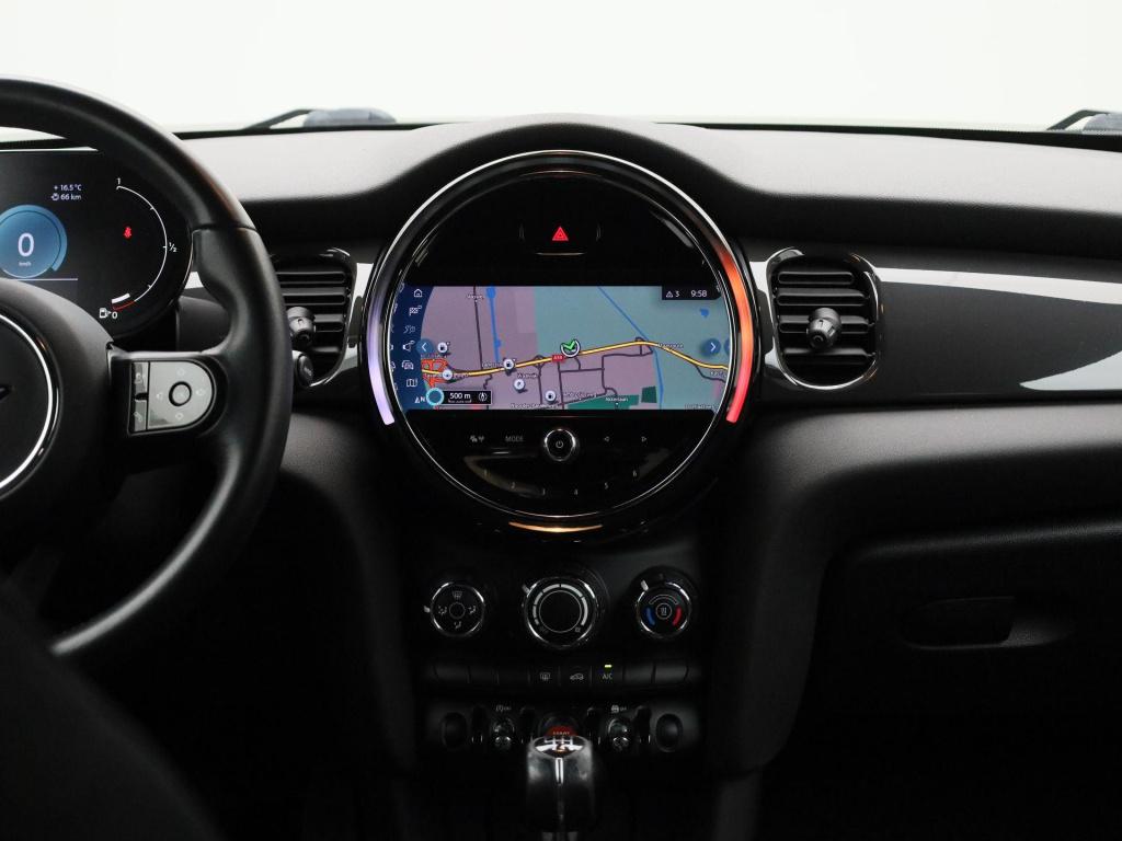 Mini 3-deurs 1.5 cooper essential | navigatie | black pakket | parkeer sens