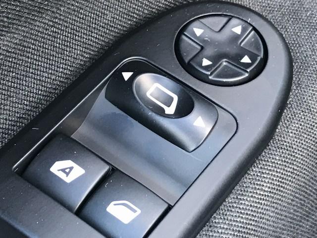 Peugeot 207 1.4 - v e r k o c h t