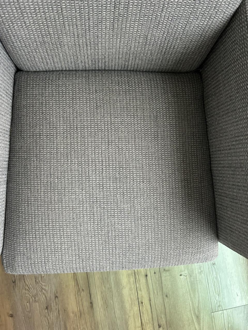 Eettafelstoelen evt. bijpassende Bankenset