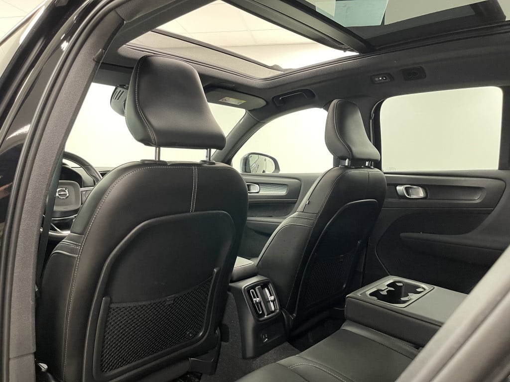 Volvo XC40 1.5 t4 rech r-design | trekhaak | panoramadak | leer |