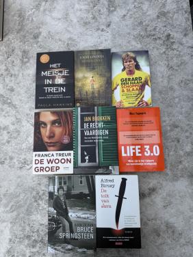8 zeer nette boeken voor 10 euro.
