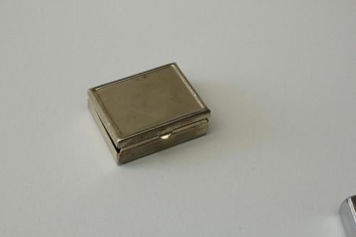 Goudkleurig pillendoosje