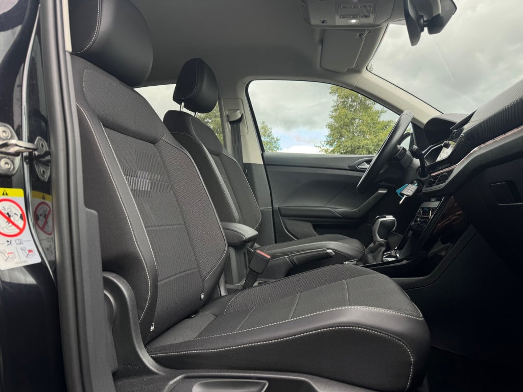 Volkswagen T-cross 1.5 tsi style * 150 pk * camera * stoelverwarming * clim