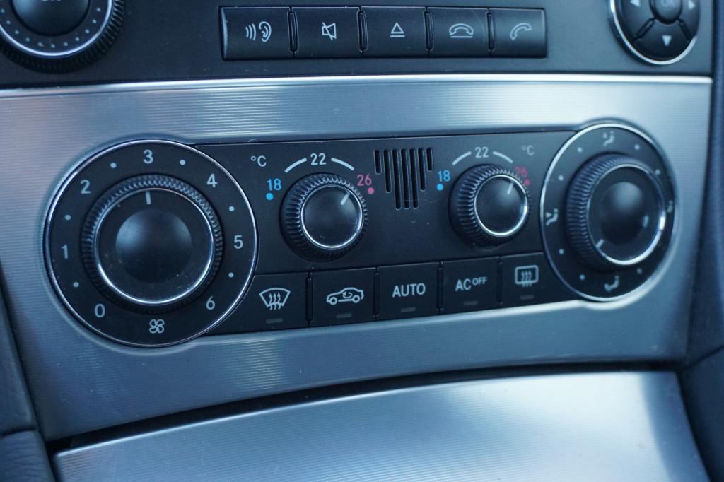 Mercedes-Benz C-Klasse sportcoupé 180 k. automaat - airco / cruise / elektr