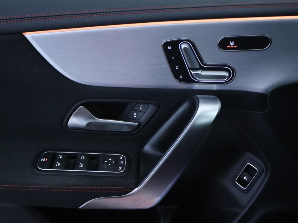 Mercedes-Benz Cla 250 e premium plus | memory pakket | panoramadak | sfeerv