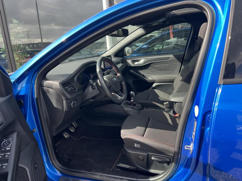 Ford Focus 1.0 ecoboost hybrid 155pk st line x , panodak , winterpack