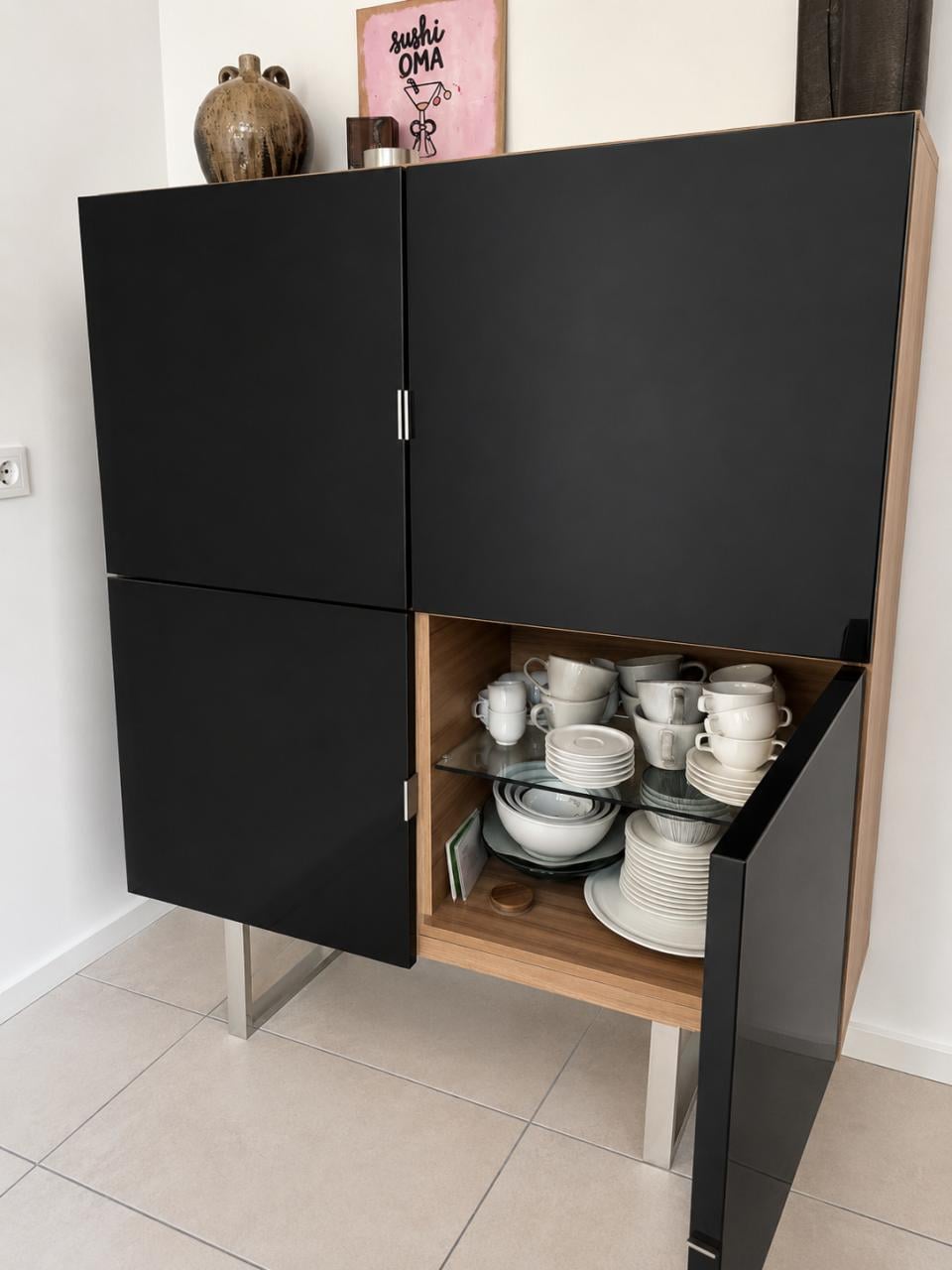 Moderne hoogglans designkast – veel opbergruimte