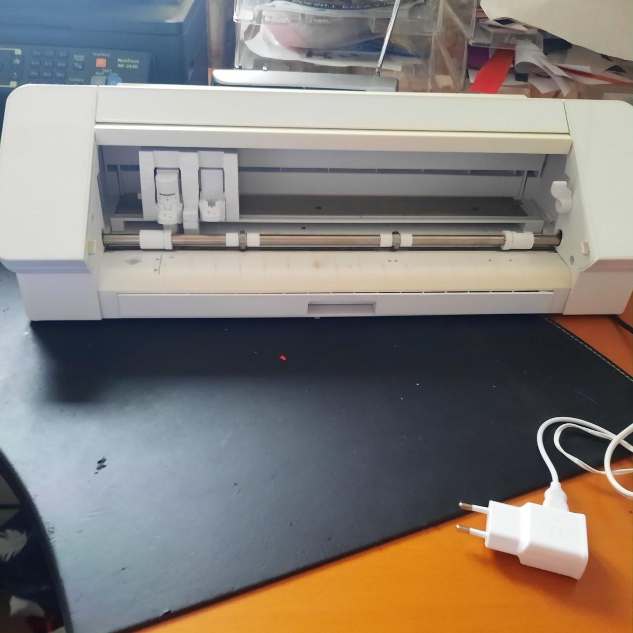 Te koop  Silhouette cameo 4 + hitte pers