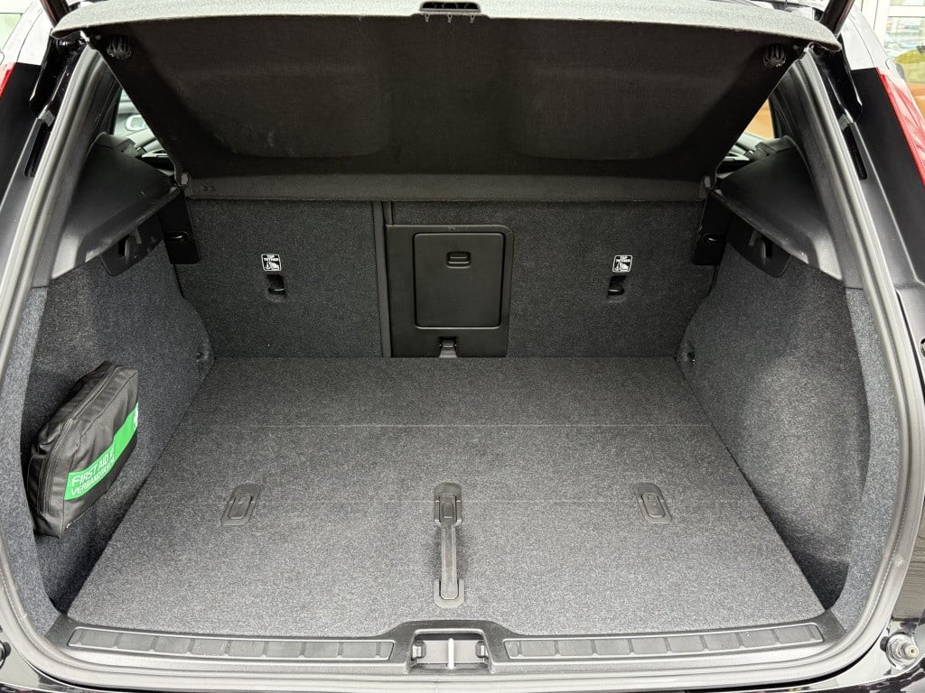 Volvo Ex40 extended plus 82 kwh/252pk| adap.cruise| trekhaak| camera