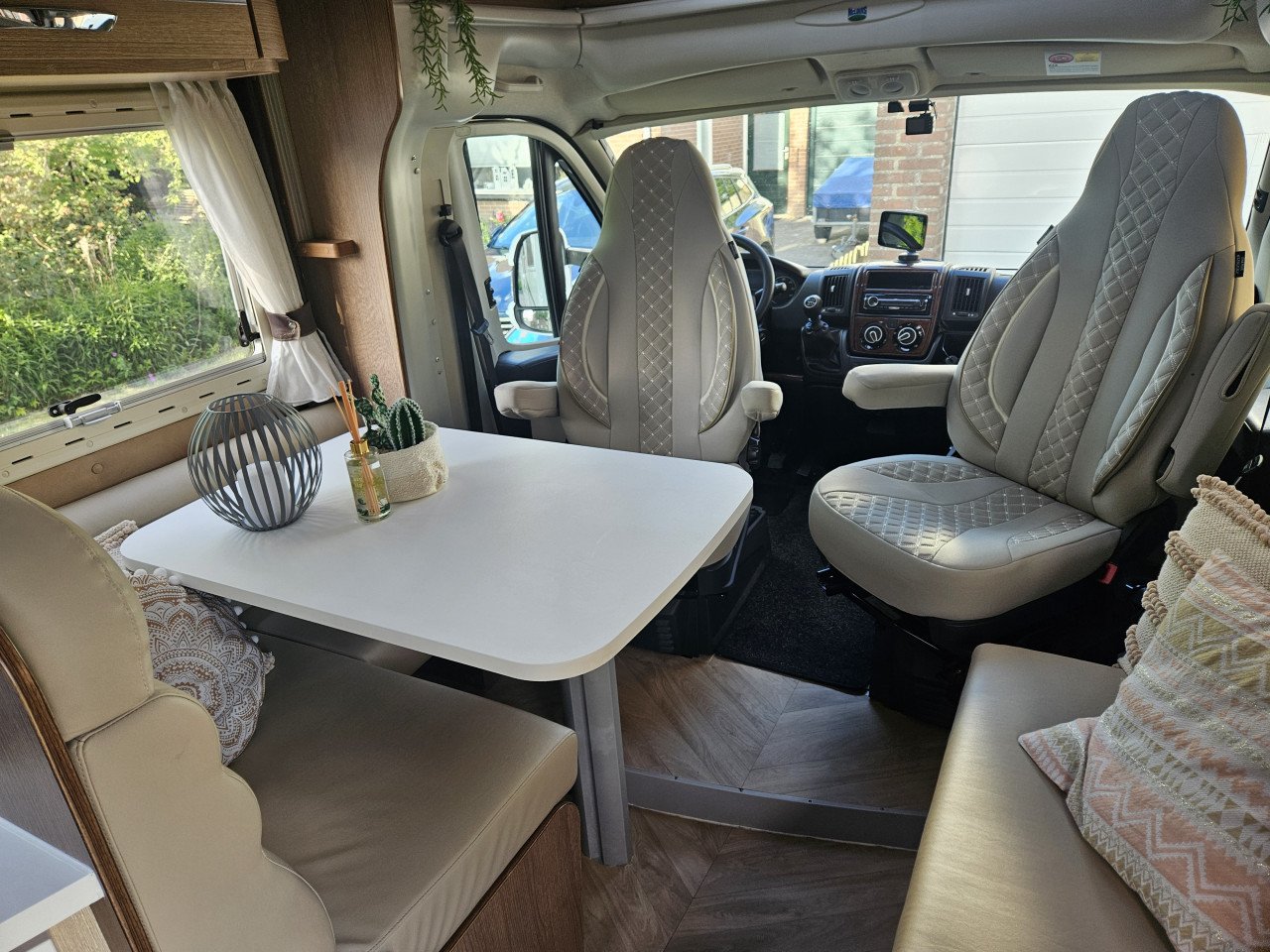 Mclouis MC4 60G half integraal camper