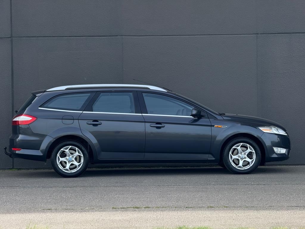 Ford Mondeo wagon 2.0-16v limited