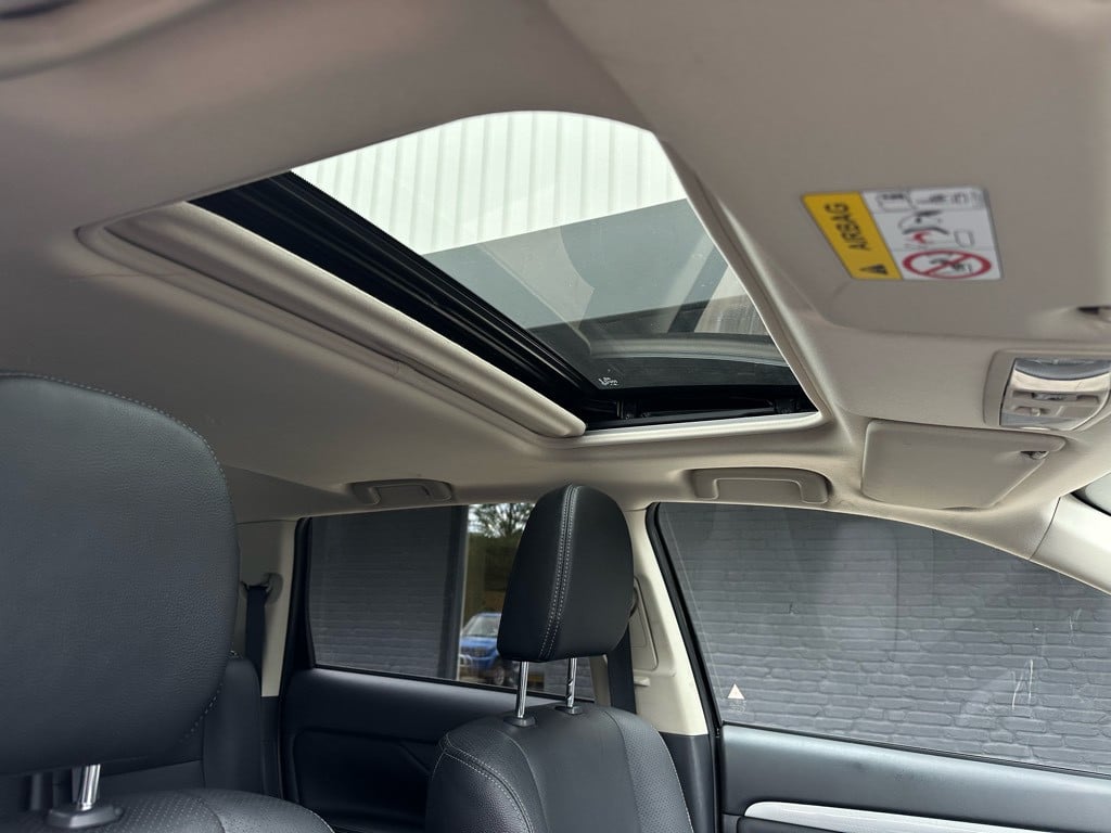 Mitsubishi Outlander 2.0 phev instyle