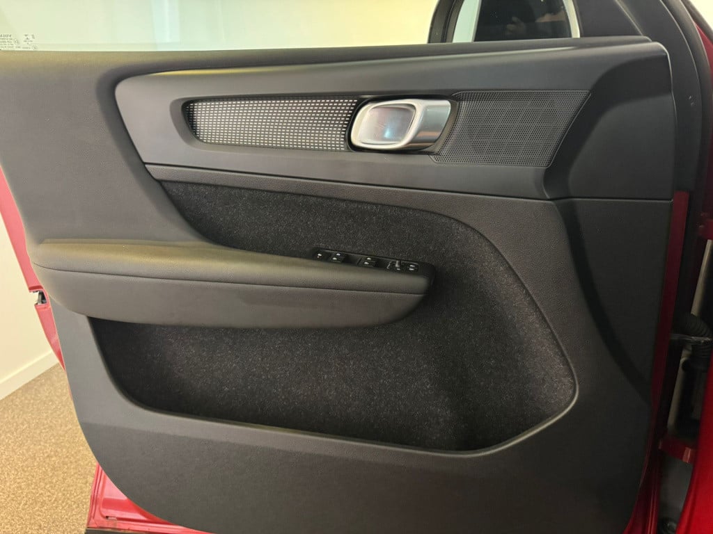 Volvo XC40 1.5 t5 twin engine r-design