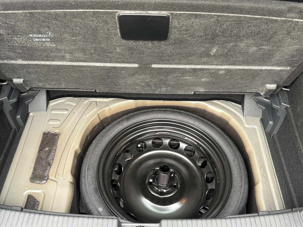 Volkswagen T-cross 1.0 tsi 95pk life apple carplay| adapt cruise| rijklaar 