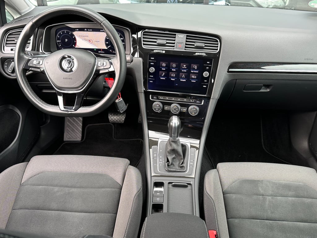 Volkswagen Golf 1.5 tsi 150pk dsg highline | camera | virtual cockpit | tre
