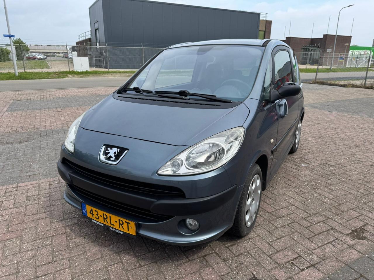 Peugeot  1007 bj 2005 1750 euro