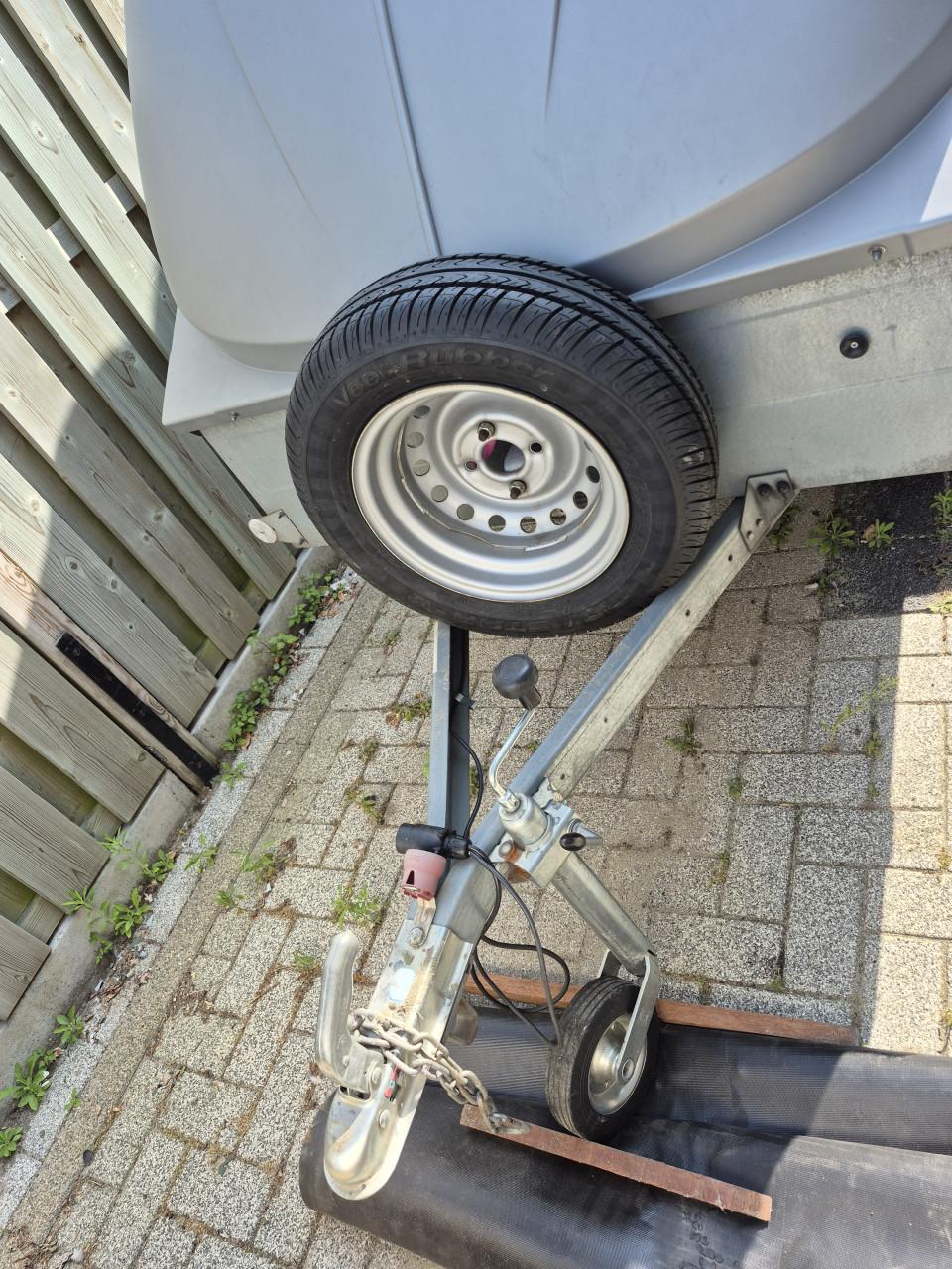 Aanhanger met deksel